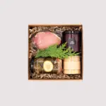 Feinkost Geschenkbox mit Schinken, Aufstrich, Käse und Gewürzen – Delikatessen von Adam Geschenke